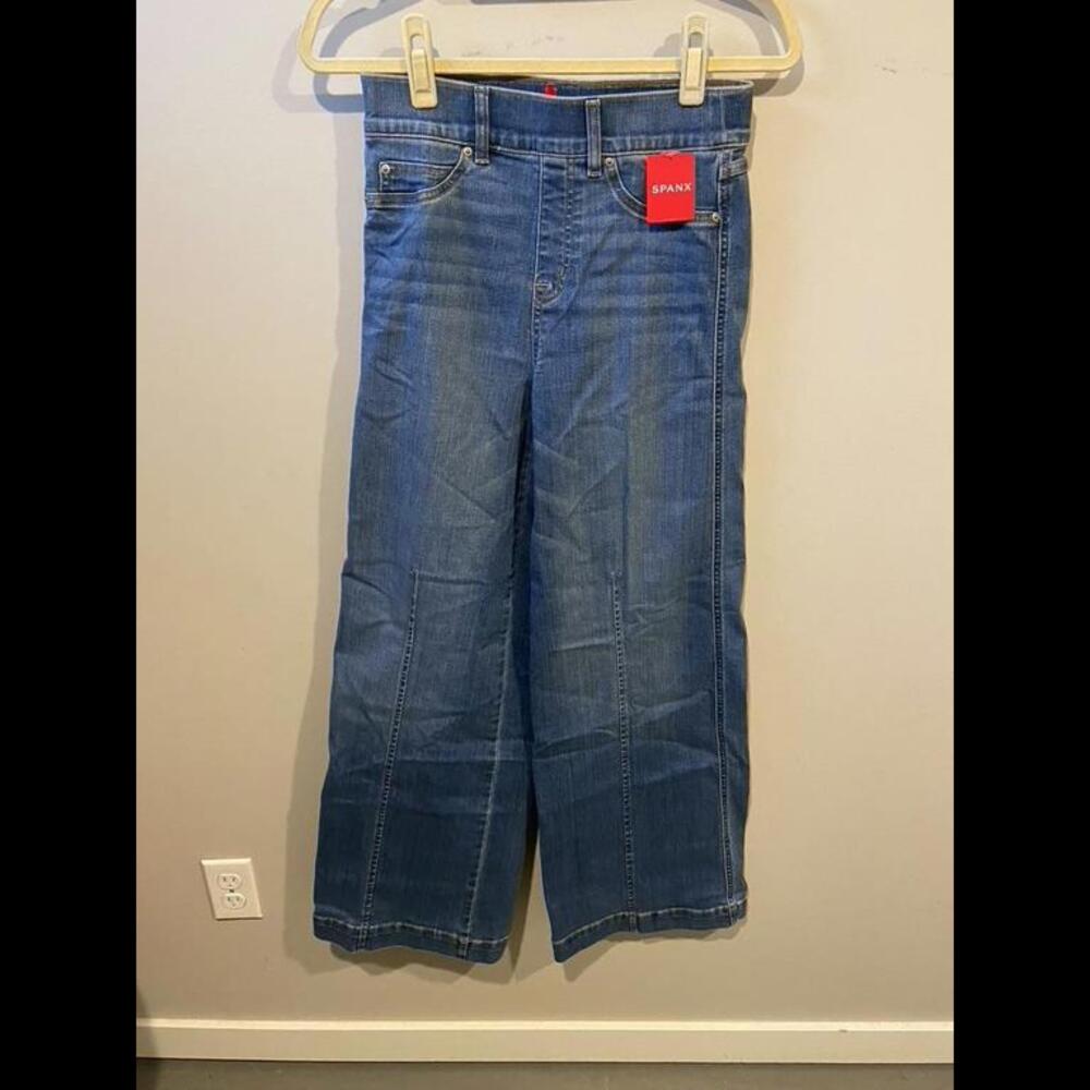 NWT SPANX Seamed Front Wide Leg Jeans- size small